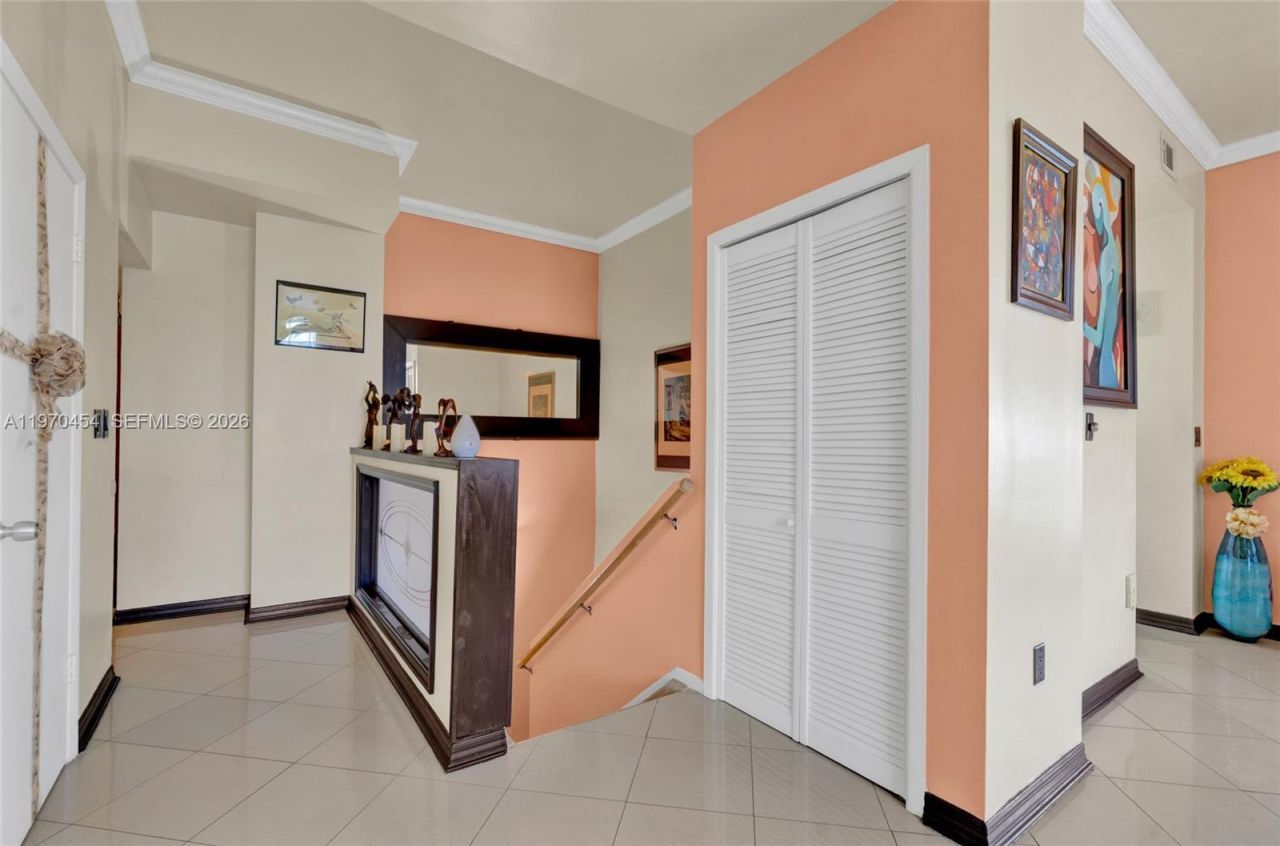 7400 W 20th Ave, Unit 402, Hialeah, FL 33016 Photo