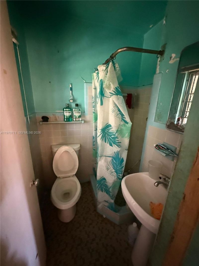 521 NW 189th Ter, Miami Gardens, FL 33169 Photo