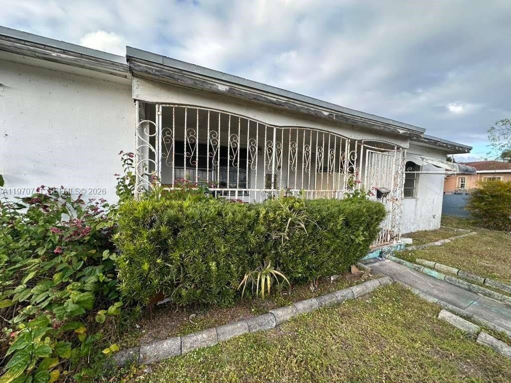 521 NW 189th Ter, Miami Gardens, FL 33169 Photo