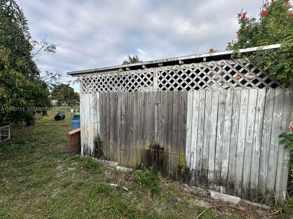 521 NW 189th Ter, Miami Gardens, FL 33169 Photo