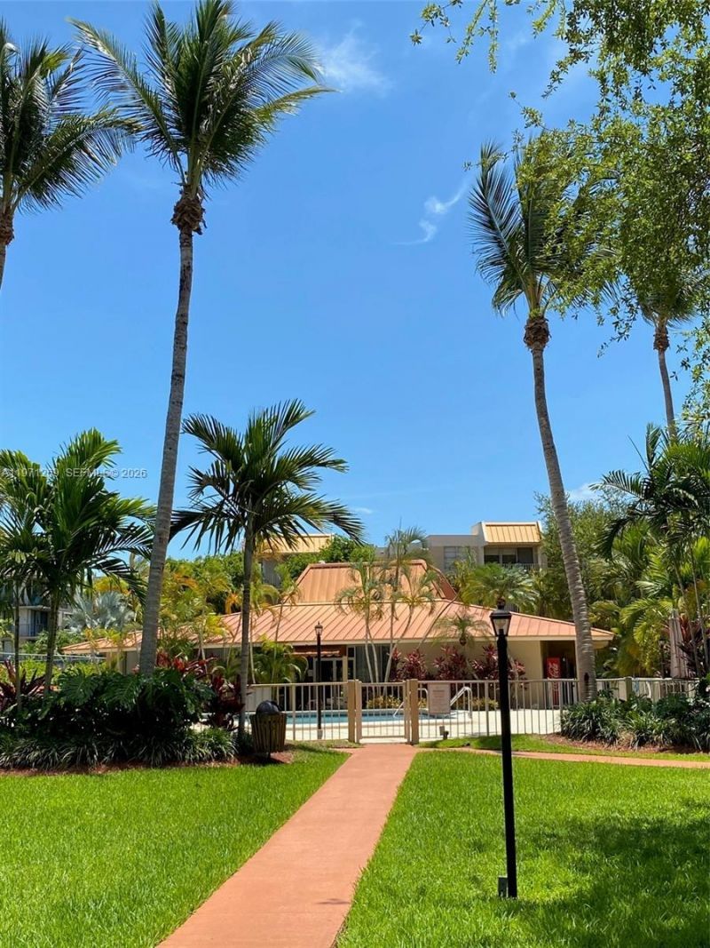 13120 SW 92nd Ave , Unit B-414, Miami, FL 33176 Photo