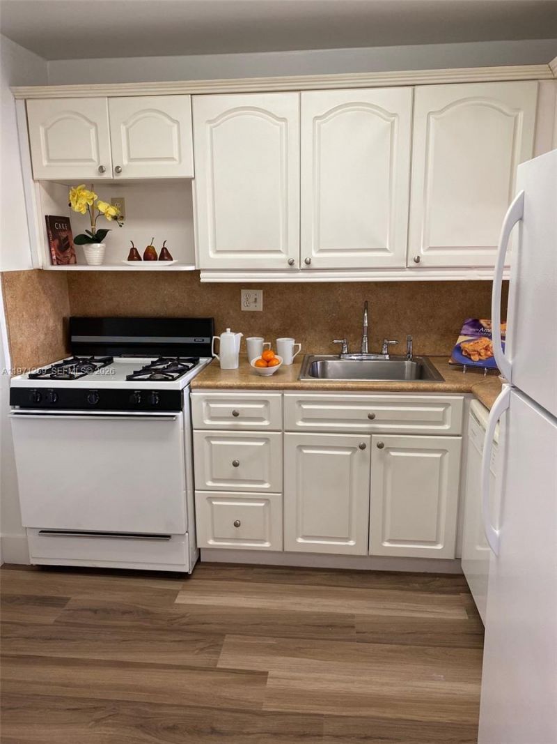 13120 SW 92nd Ave , Unit B-414, Miami, FL 33176 Photo