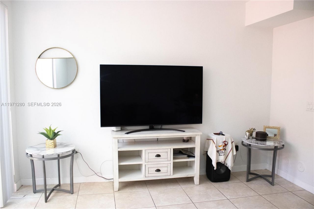 2928 SE 2nd St, Unit 8, Homestead, FL 33033 Photo