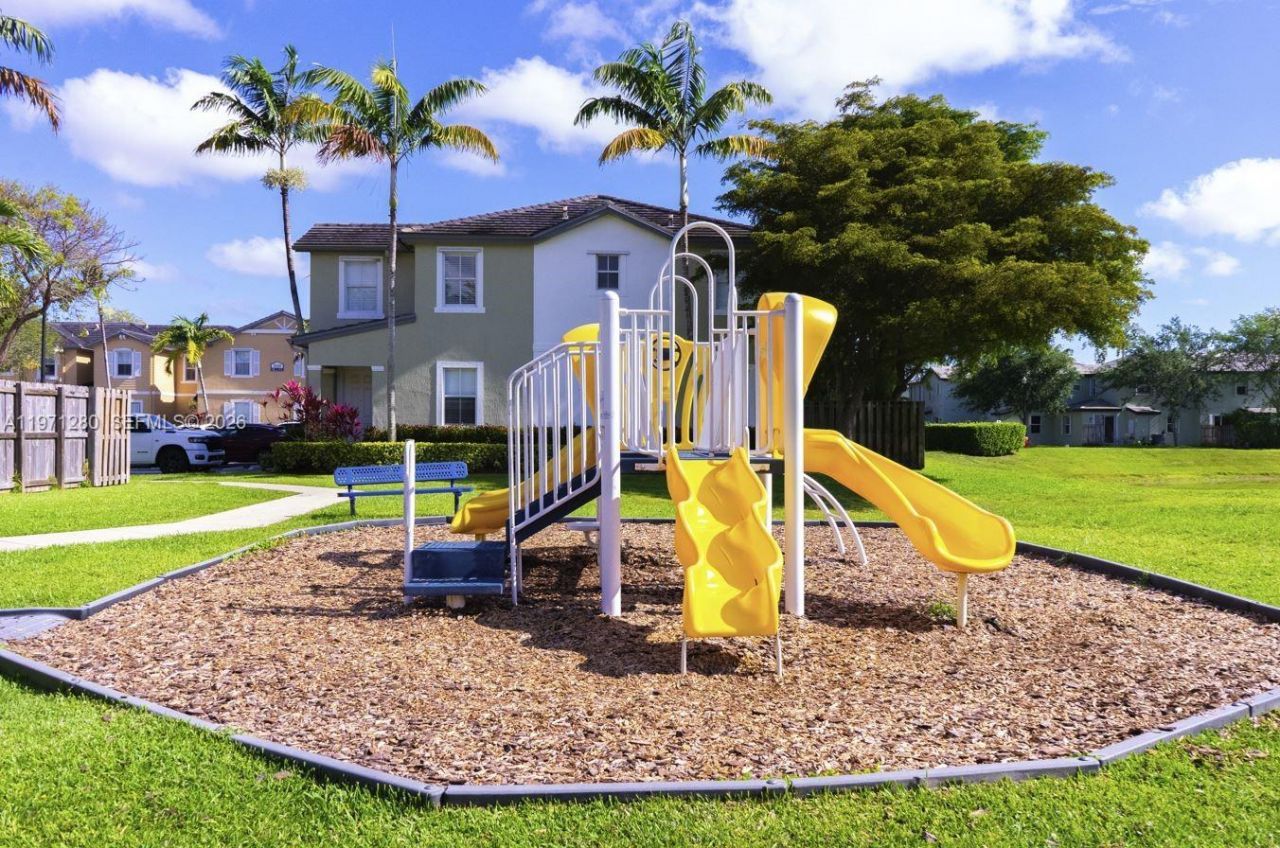 2928 SE 2nd St, Unit 8, Homestead, FL 33033 Photo