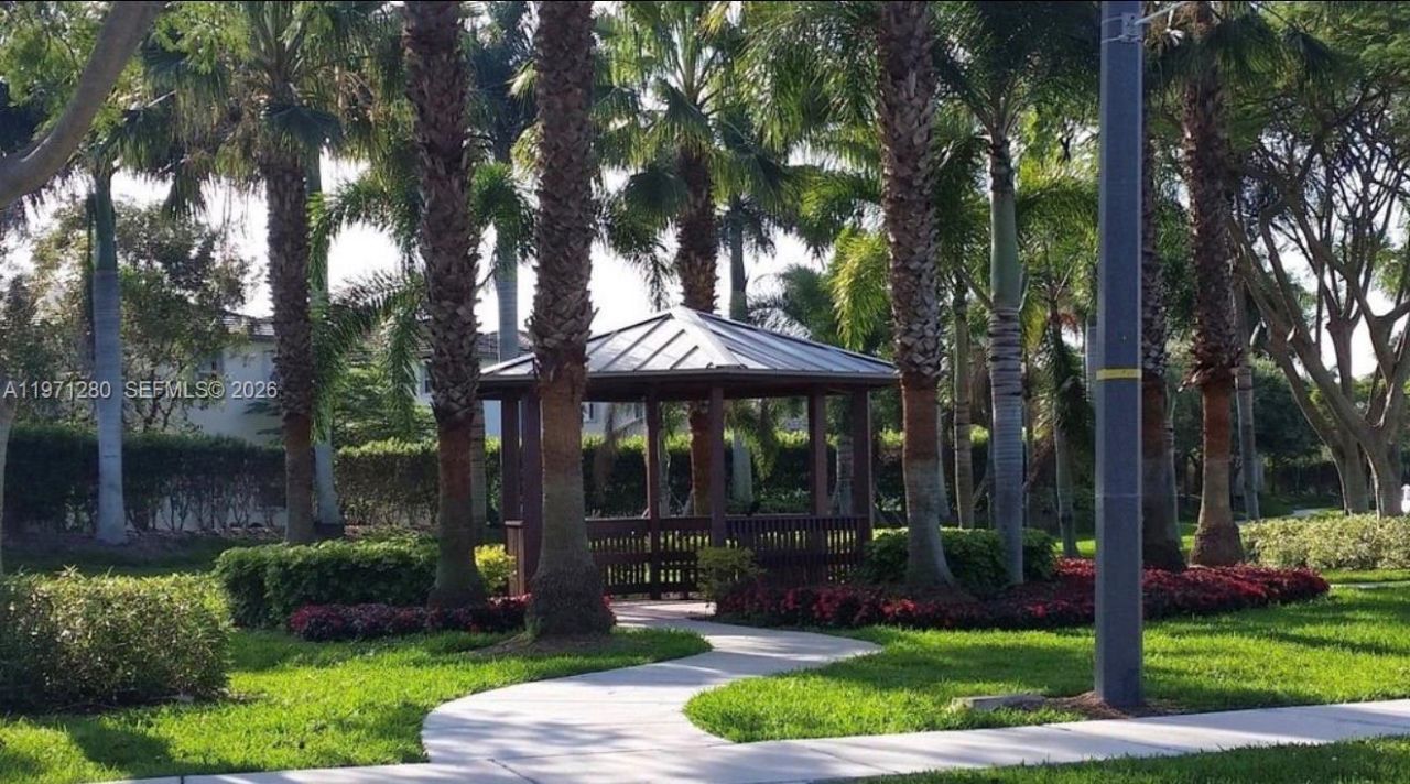 2928 SE 2nd St , Unit 8, Homestead, FL 33033 Photo