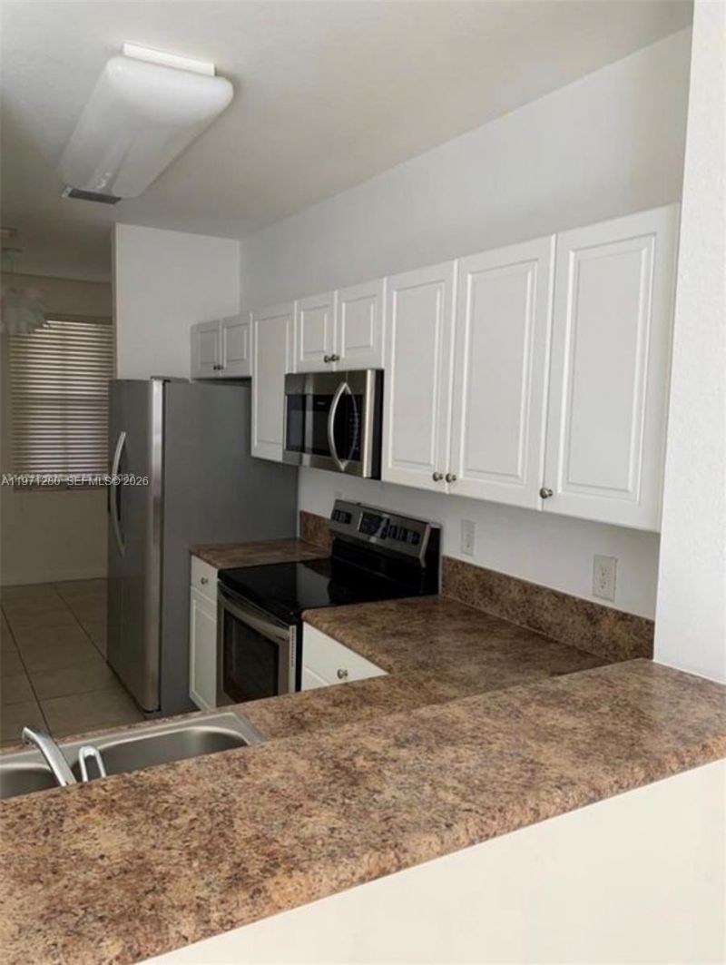 2928 SE 2nd St , Unit 8, Homestead, FL 33033 Photo