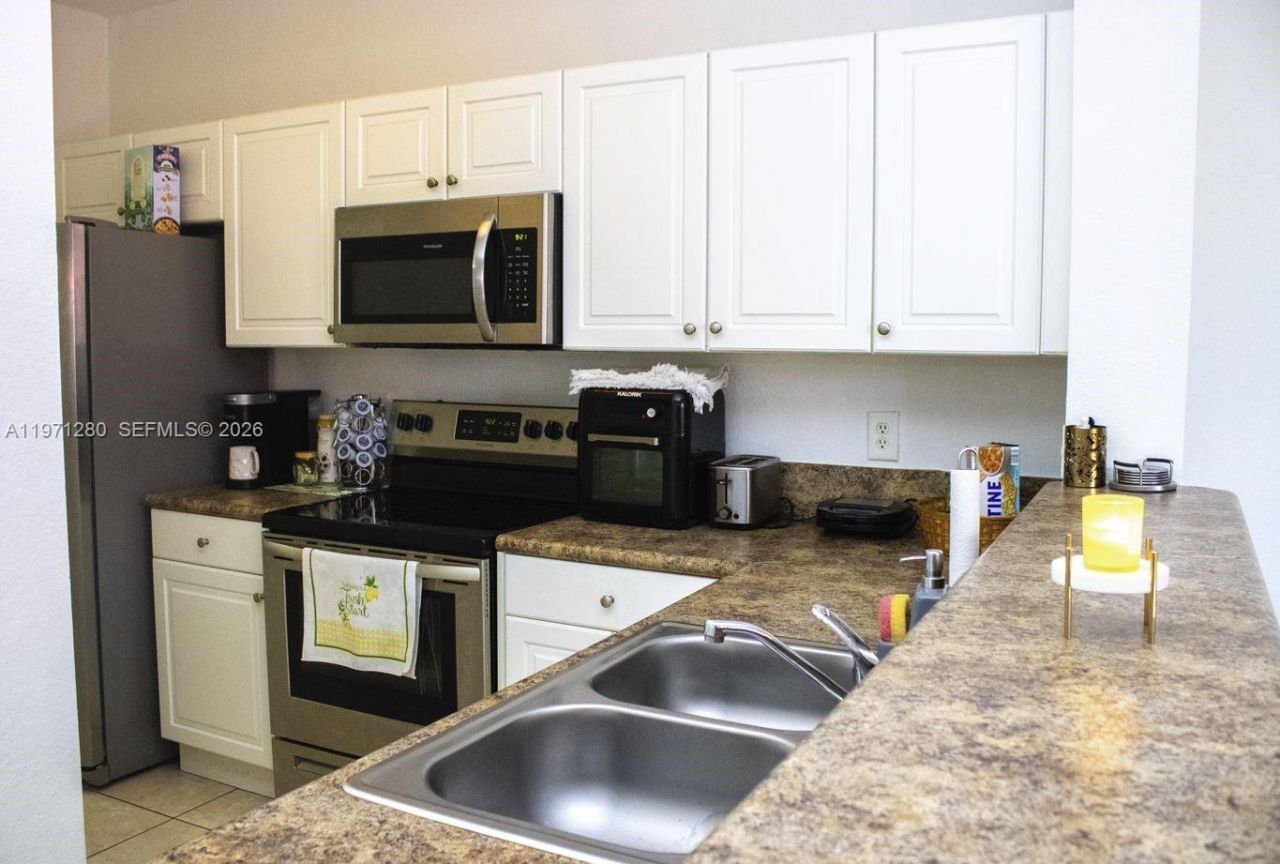 2928 SE 2nd St, Unit 8, Homestead, FL 33033 Photo