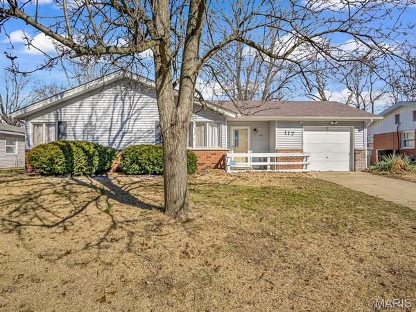 117 Primrose Lane, Fairview Heights, IL 62208
