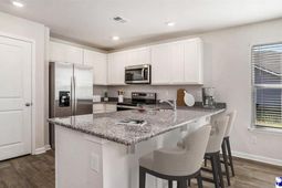 602 Strawberry Field Way photo 4