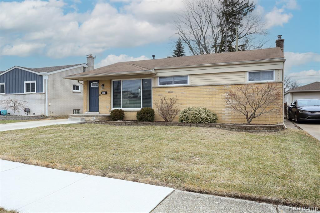 8132 Perrin Avenue, Westland, MI 48185 Main Photo