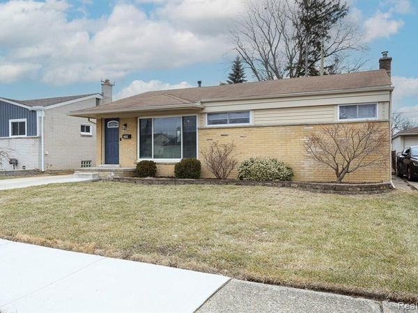 8132 Perrin Avenue, Westland, MI 48185