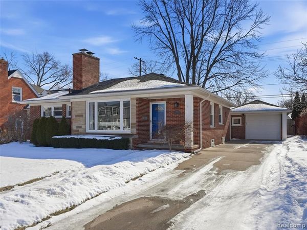 3933 Amherst Road, Royal Oak, MI 48073