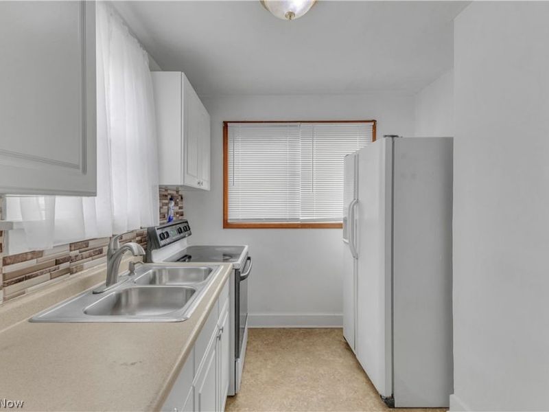 425 Frazier Avenue, Akron, OH 44305 Photo 10