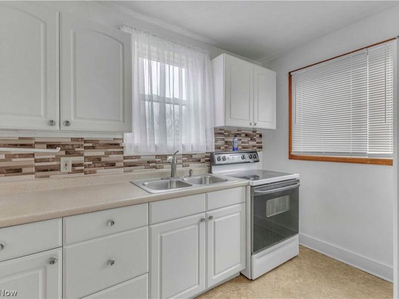 425 Frazier Avenue, Akron, OH 44305 Photo 11