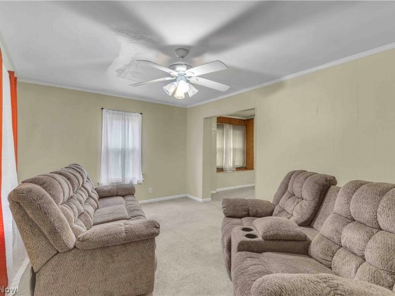 425 Frazier Avenue, Akron, OH 44305 Photo 4