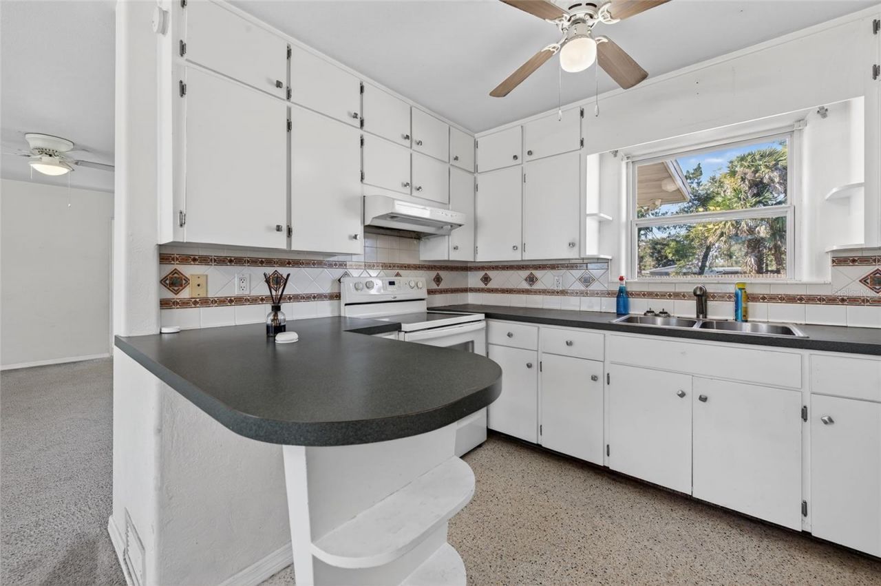 123 W Ocean Avenue , Edgewater, FL 32132 Photo