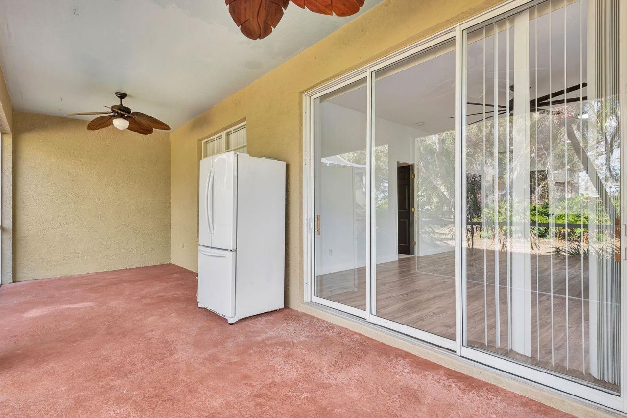 5035 Lakescene Place, Sarasota, FL 34243 Photo