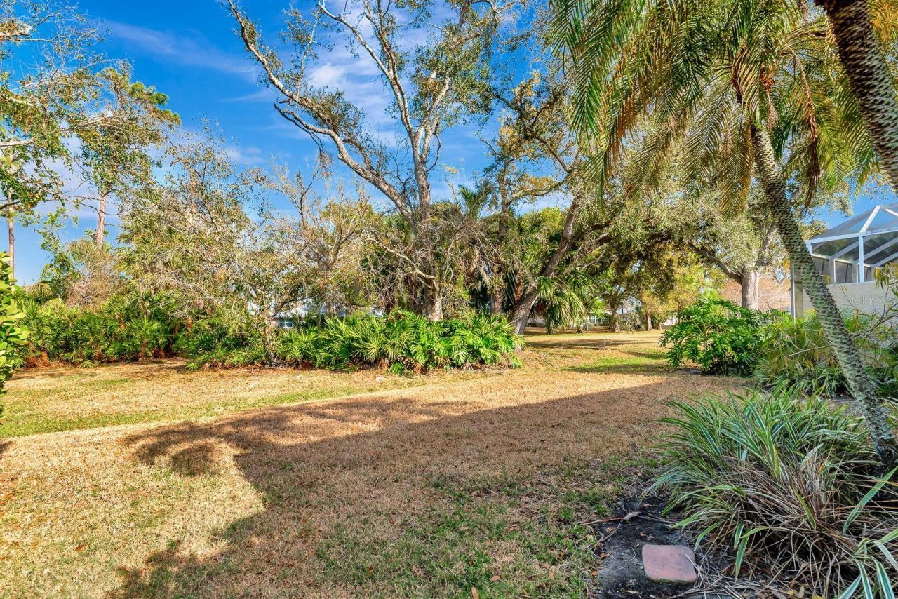 5035 Lakescene Place, Sarasota, FL 34243 Photo