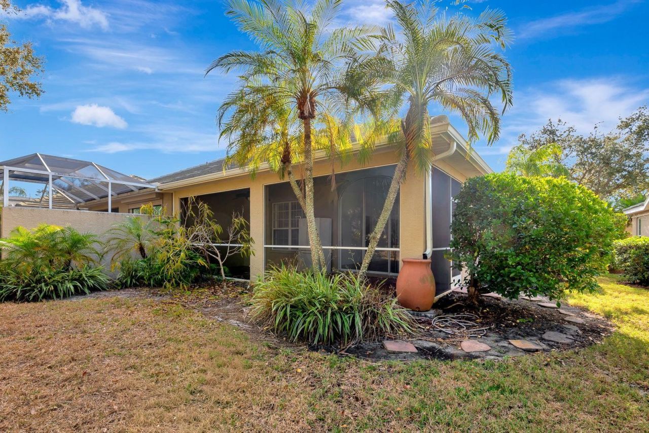 5035 Lakescene Place, Sarasota, FL 34243 Photo