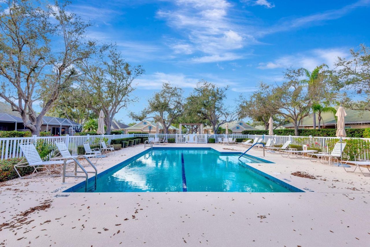 5035 Lakescene Place, Sarasota, FL 34243 Photo