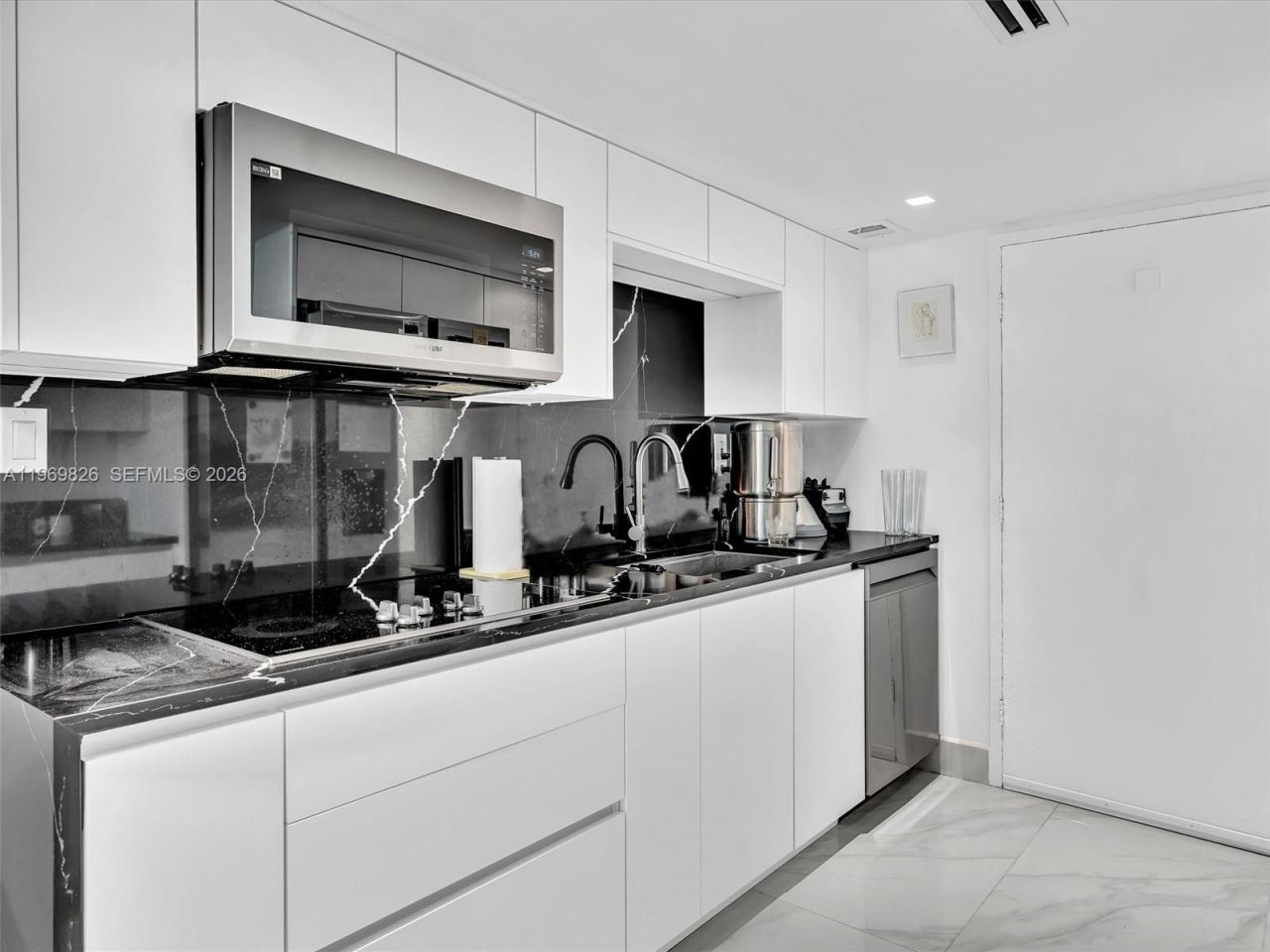 401 Ocean Dr, Unit 1007, Miami Beach, FL 33139 Photo