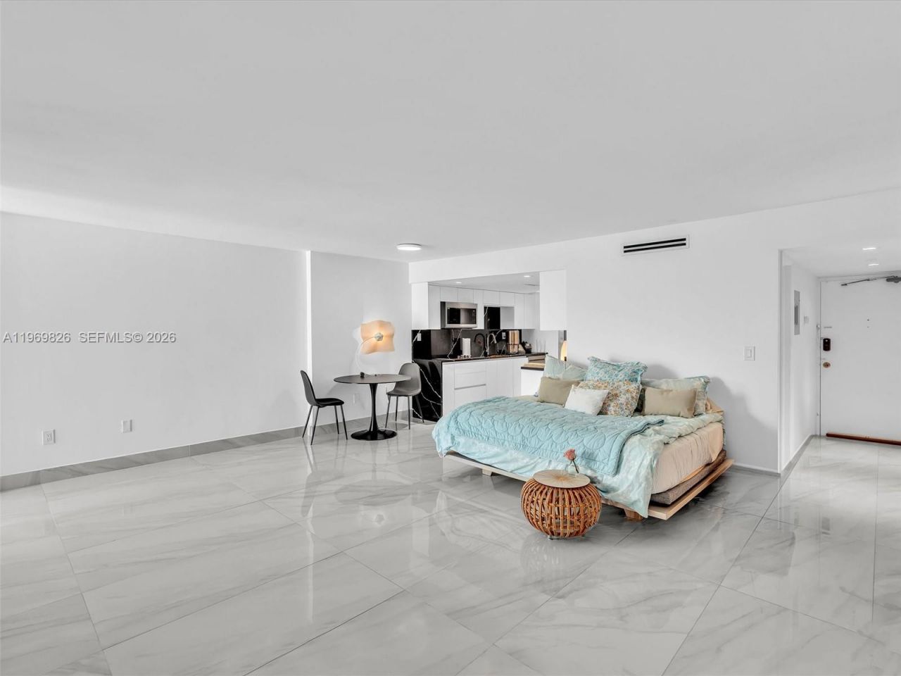 401 Ocean Dr, Unit 1007, Miami Beach, FL 33139 Photo