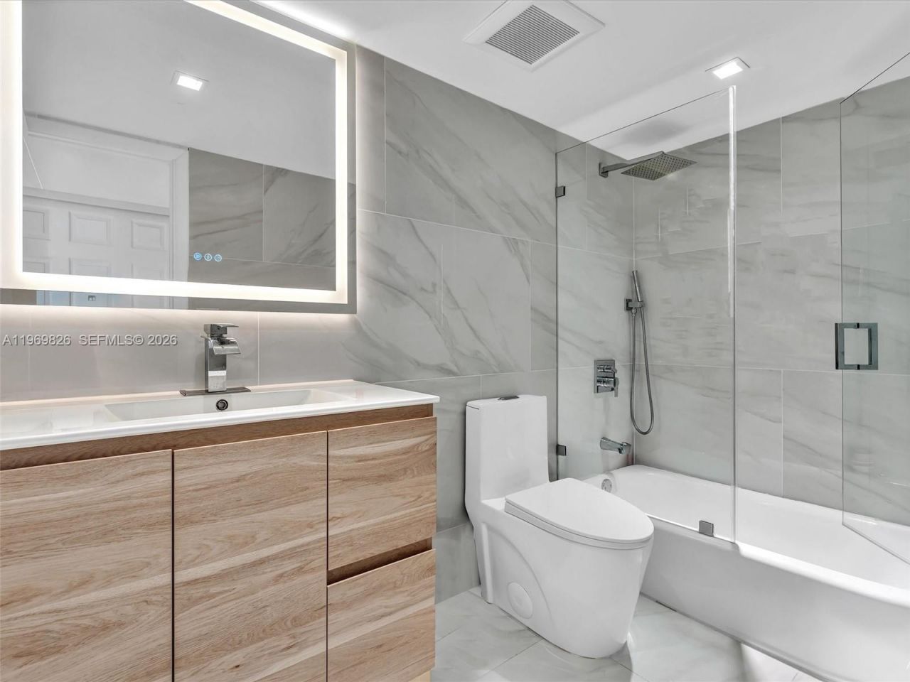 401 Ocean Dr, Unit 1007, Miami Beach, FL 33139 Photo