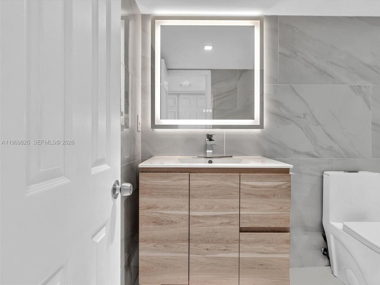 401 Ocean Dr, Unit 1007, Miami Beach, FL 33139 Photo