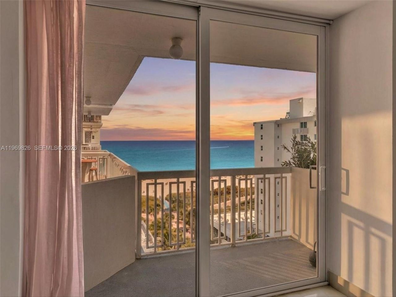 401 Ocean Dr, Unit 1007, Miami Beach, FL 33139 Photo
