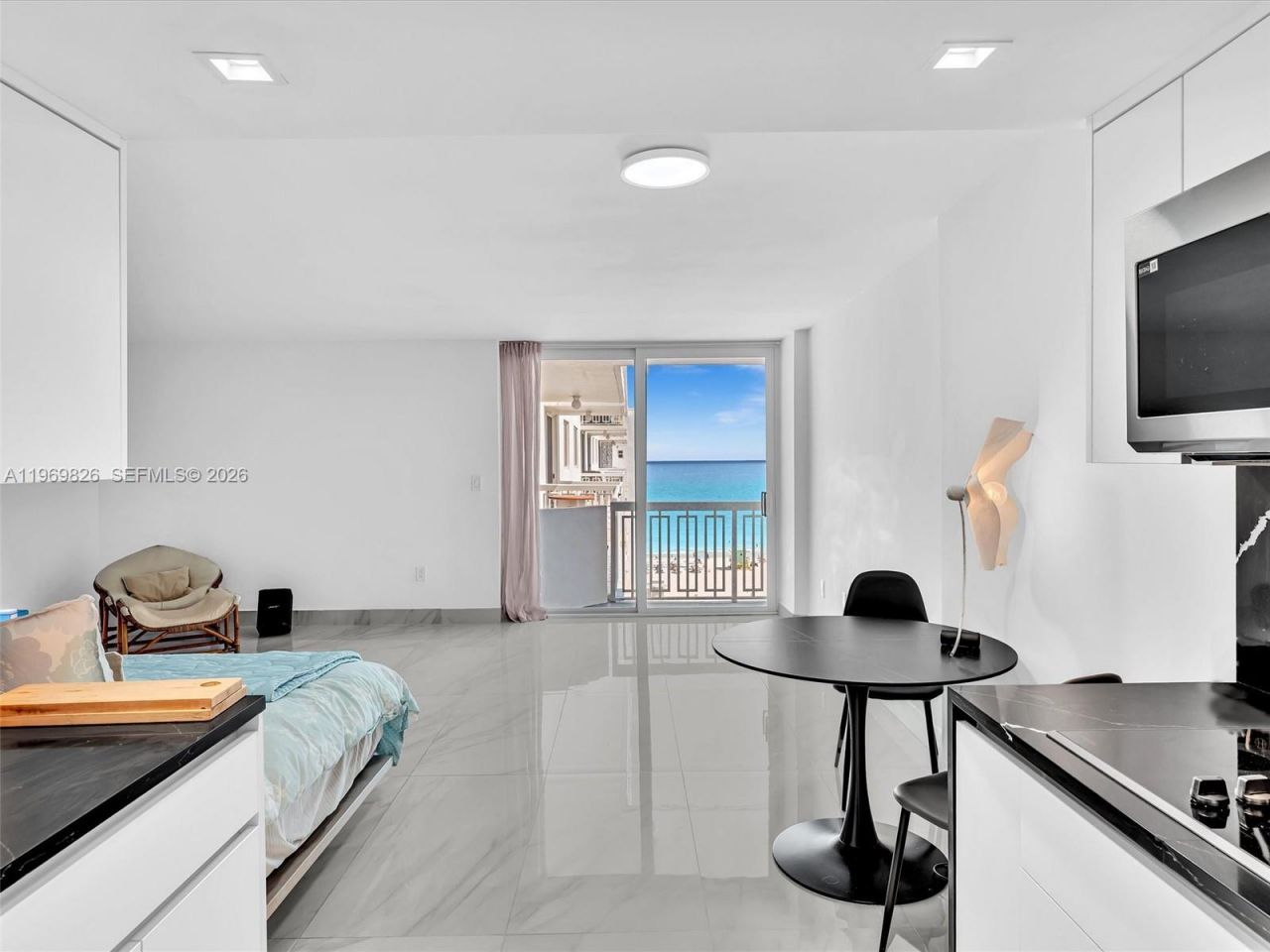 401 Ocean Dr, Unit 1007, Miami Beach, FL 33139 Photo