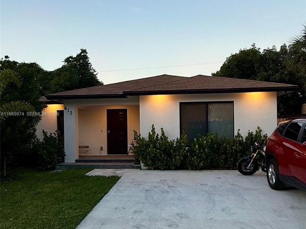 413 SW 10th St, Delray Beach, FL 33444