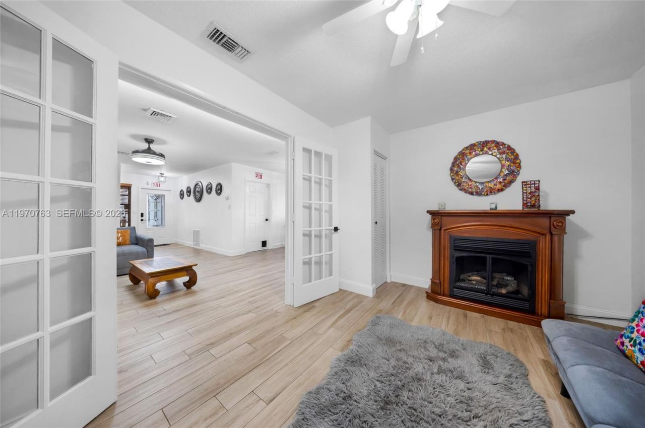 911 N Park Rd, Hollywood, FL 33021 Photo