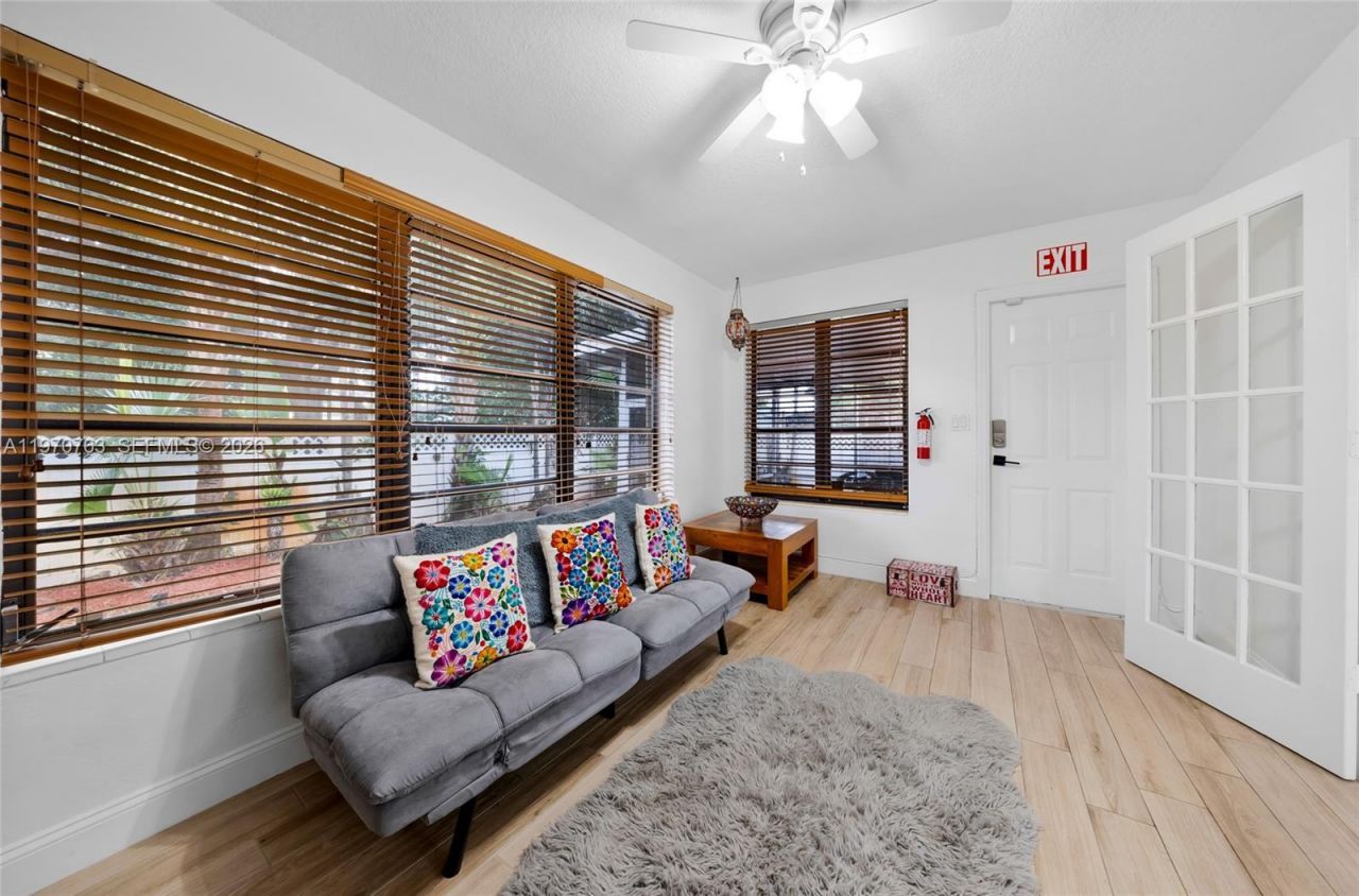 911 N Park Rd, Hollywood, FL 33021 Photo