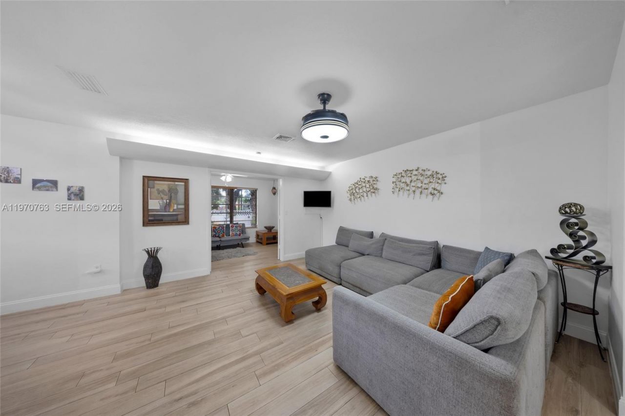 911 N Park Rd, Hollywood, FL 33021 Photo