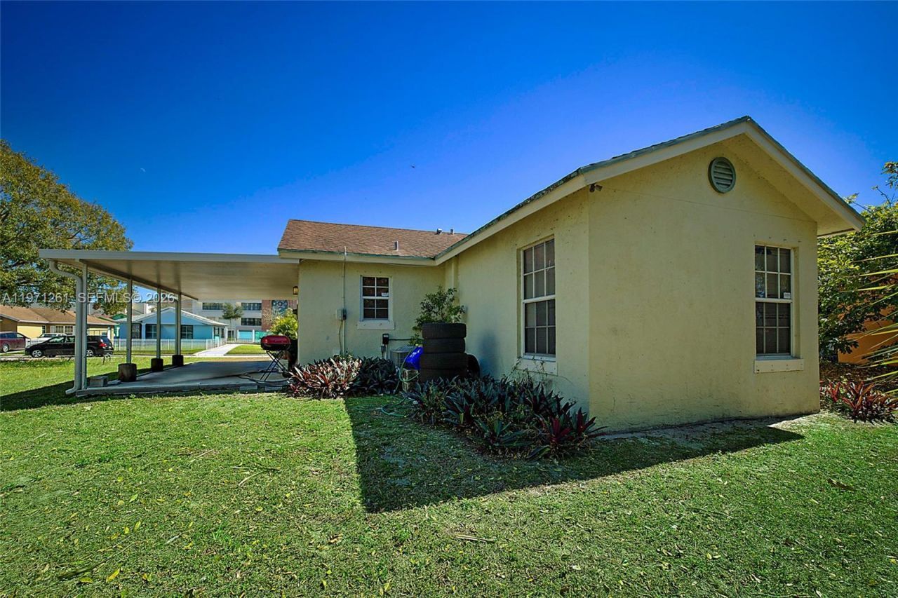 1107 Freshwater Lakes Dr , West Palm Beach, FL 33401 Photo