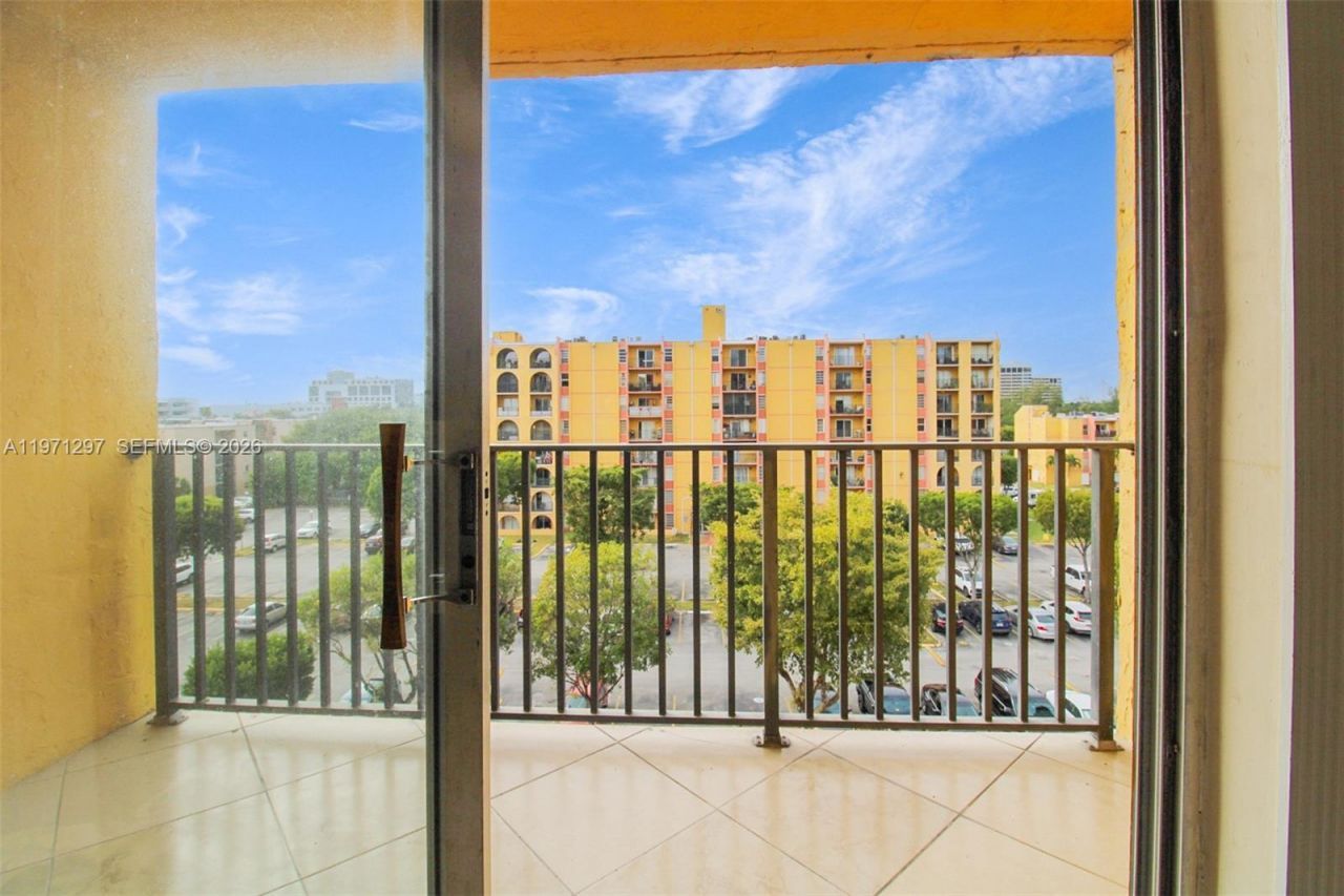 4717 NW 7th St , Unit 604-10, Miami, FL 33126 Photo