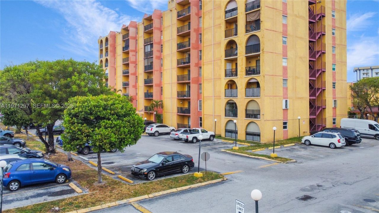 4717 NW 7th St , Unit 604-10, Miami, FL 33126 Photo