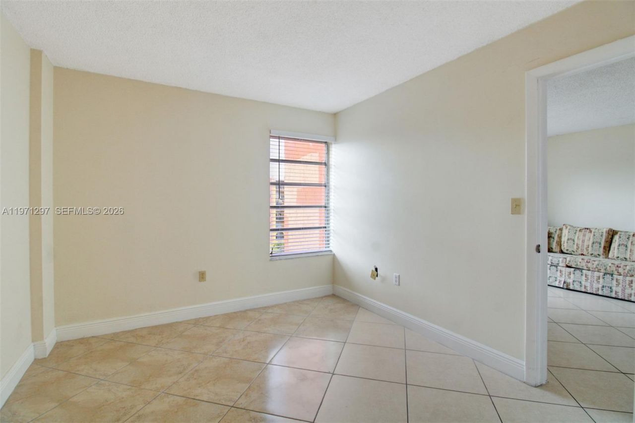 4717 NW 7th St , Unit 604-10, Miami, FL 33126 Photo