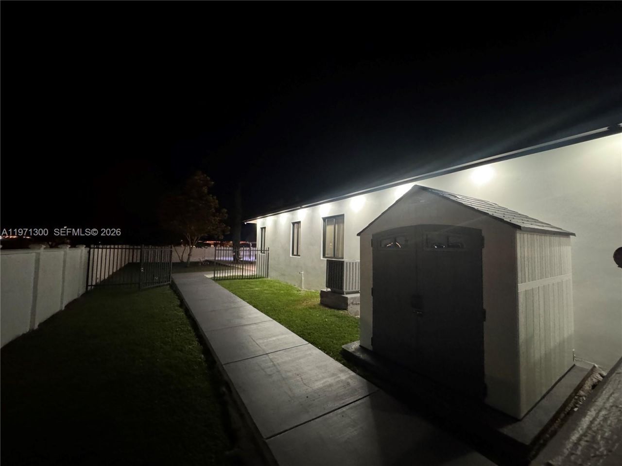 13430 SW 192nd St , Miami, FL 33177 Photo