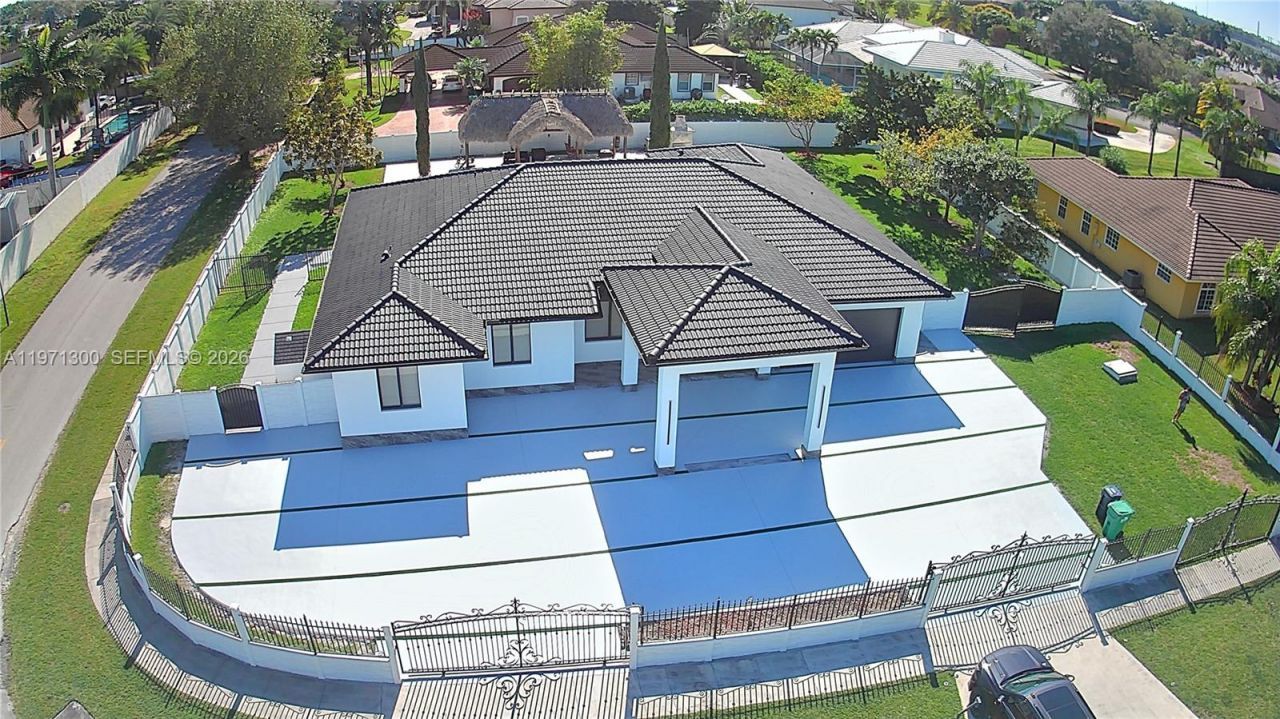 13430 SW 192nd St , Miami, FL 33177 Photo