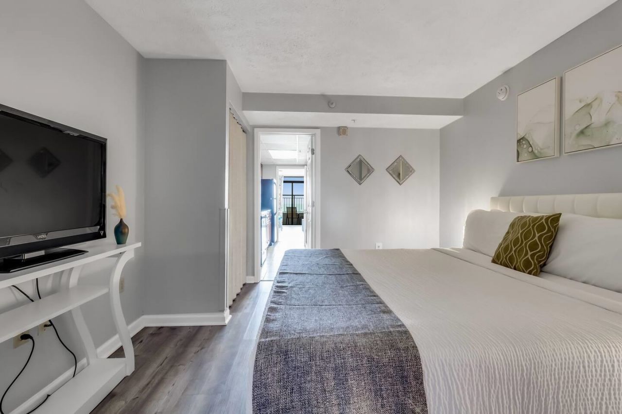 1501 S Ocean Blvd. Photo 4