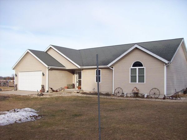 N6702 12th Road, Montello, WI 53949