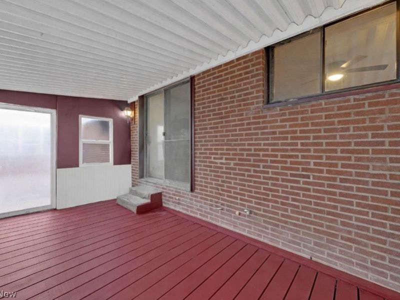 6377 Ledgebrook Drive, Brook Park, OH 44142 Photo 13