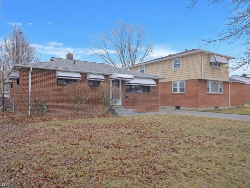 6377 Ledgebrook Drive, Brook Park, OH 44142 Photo 2