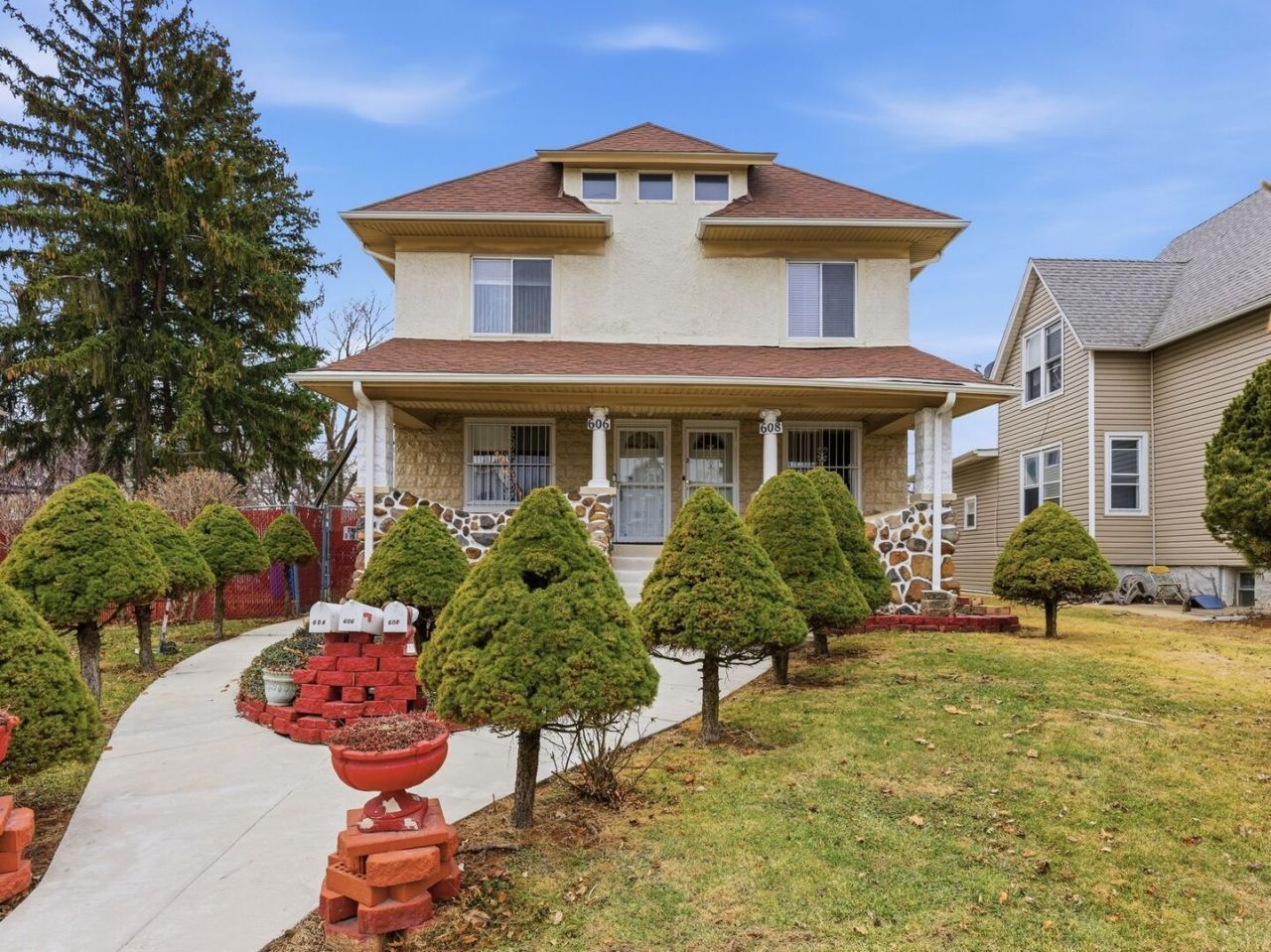 606 N 8th Avenue, Maywood, IL 60153 Main Photo