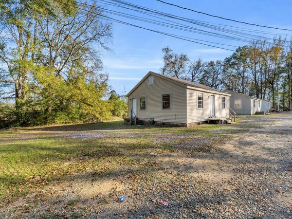 74-104 Tom Bayne Street, West Point, MS 39773