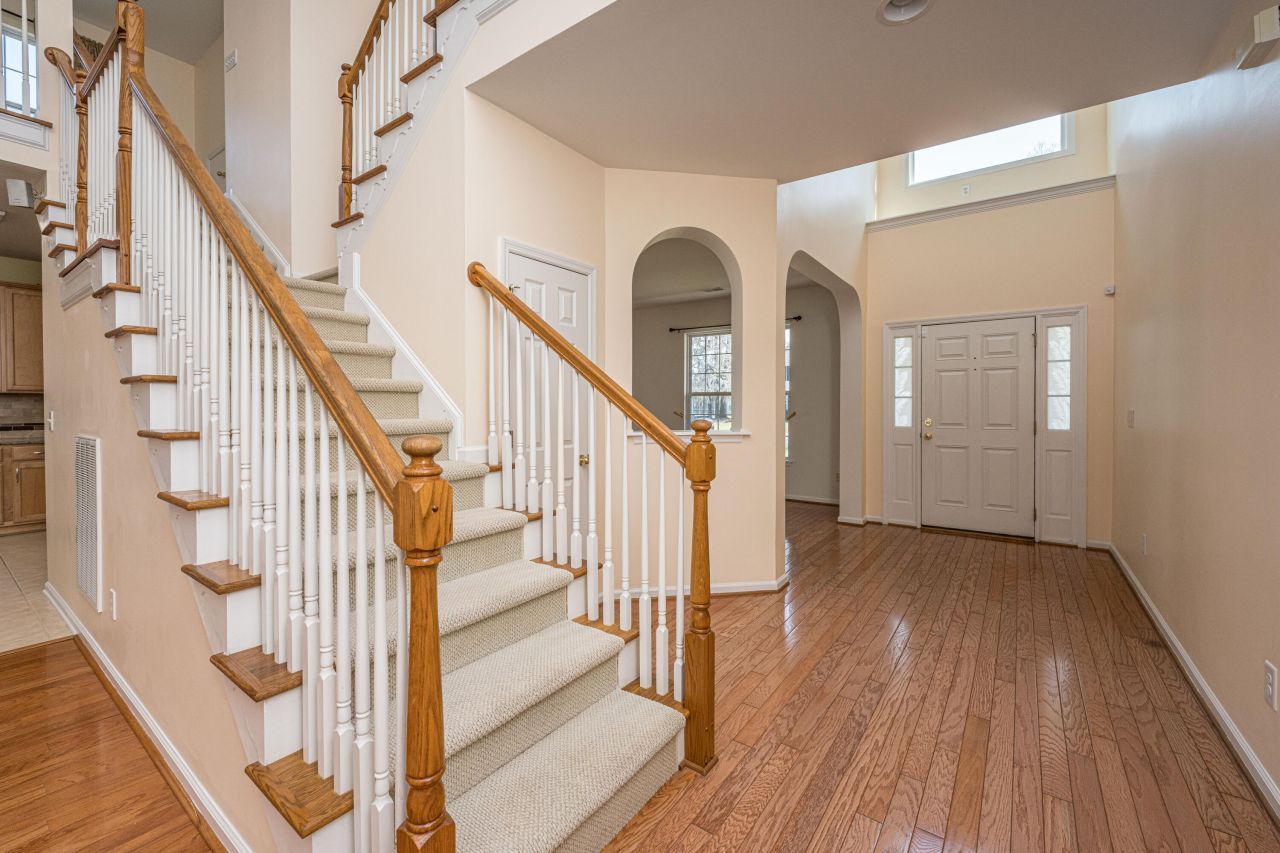 291 Cabrill Drive Photo 5