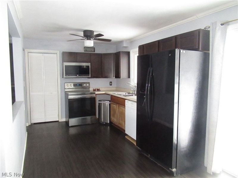 223 Fairview Avenue, Canfield, OH 44406 Photo 8