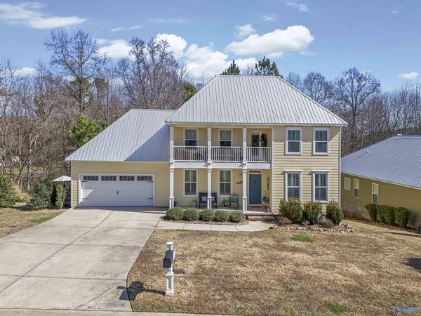 1008 Laurinda Lane, Guntersville, AL 35976