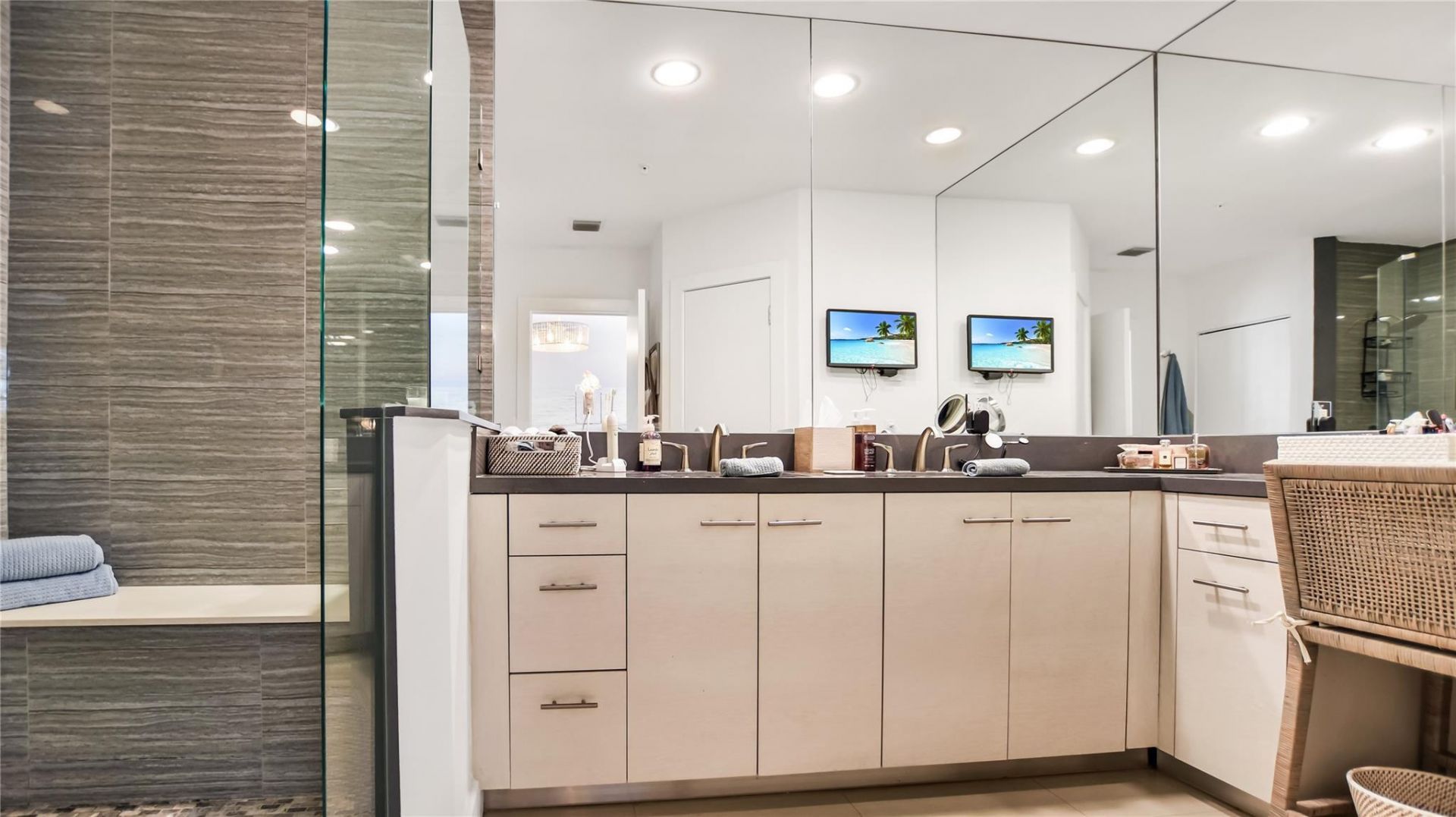 816 NE 7th Street, Fort Lauderdale, FL 33304 Photo